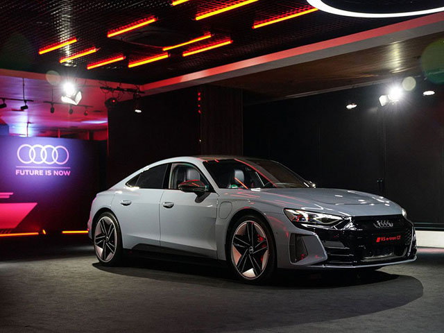 Audi e-tron GT 2022 ra mắt, giá quy đổi từ 4,77 tỷ đồng