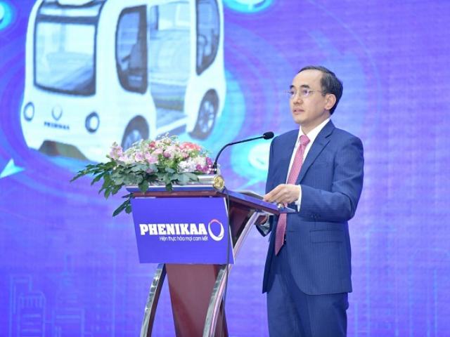 Đại gia Nam Định vừa giới thiệu mẫu xe tự lái tại Việt Nam giàu cỡ nào?