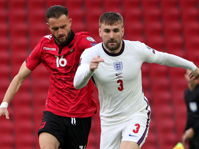 Video Albania - Anh: Shaw ”dọn cỗ”, Kane ghi dấu ấn đậm nét