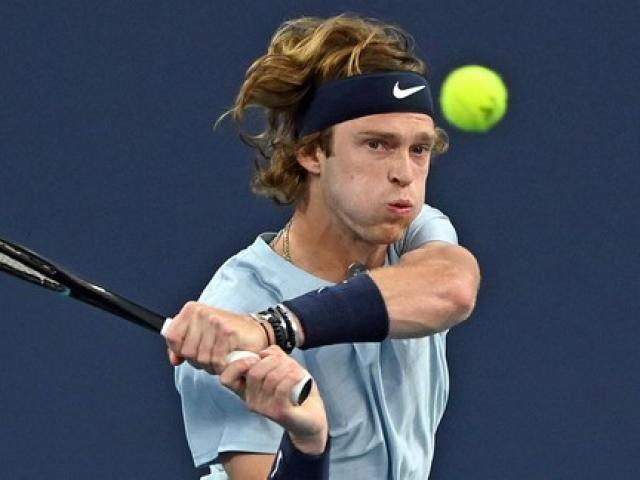 Rực lửa Miami Open: Rublev có vé so tài Cilic, Shapovalov “đấu súng” bị loại