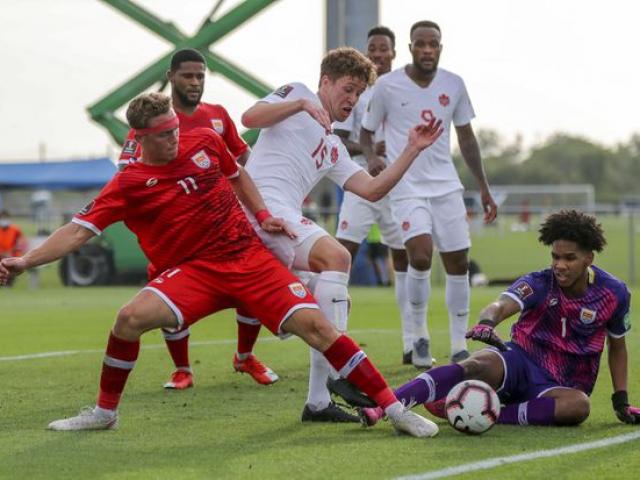 Choáng SAO ghi hat-trick trong 8 phút, ”náo loạn” trận 11-0 vòng loại World Cup