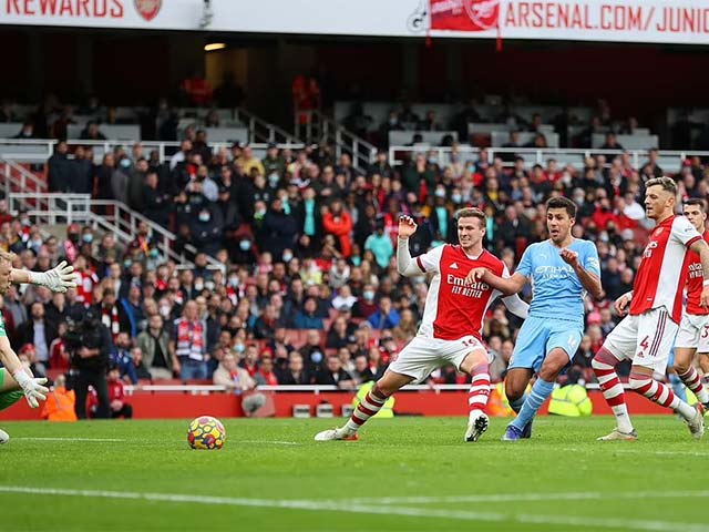 Nóng bỏng bảng xếp hạng Ngoại hạng Anh: Arsenal thua Man City, đua top 4 càng căng thẳng