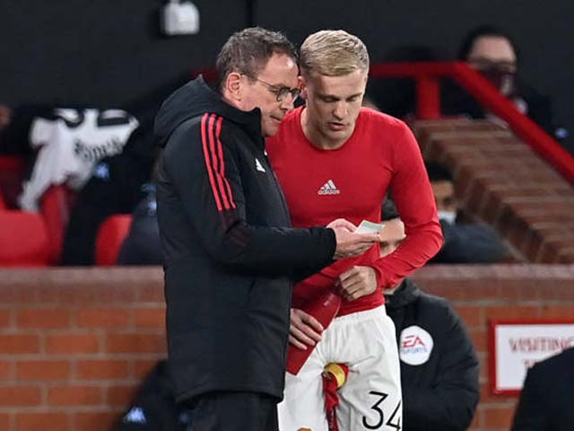 McTominay và Van de Beek thay đổi trận đấu cho MU, được HLV Rangnick khen ngợi