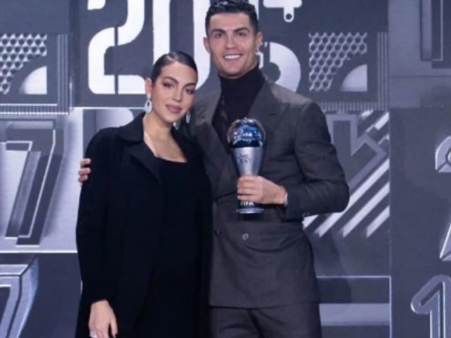 Ronaldo gọi bạn gái là vợ, fan nghi CR7 đã kết hôn người đẹp 3 con