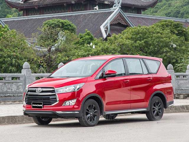 Giá xe Toyota Innova tháng 1/2022, ưu đãi phí trước bạ và quà tặng