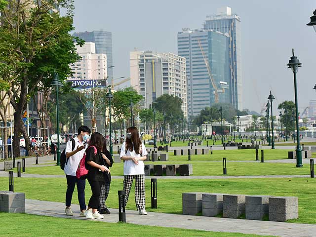 Vẻ hiện đại ở công viên bên bờ sông Sài Gòn sau cải tạo