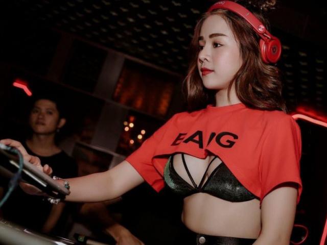 Nữ DJ xinh đẹp ”đốt cháy” Rap Việt tuy chiều cao nấm lùn nhưng body hấp dẫn ít ai bì