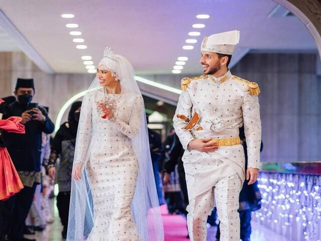 Đám cưới siêu khủng của công chúa Brunei, xung quanh phủ một biển vàng