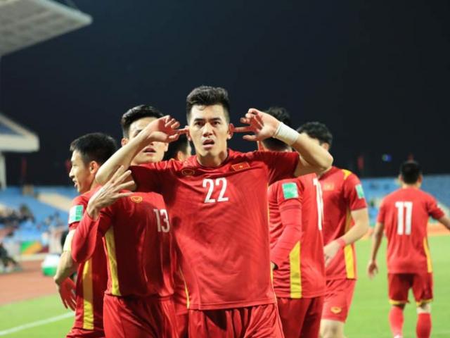 Video bóng đá ĐT Việt Nam - ĐT Trung Quốc: 2 bàn ”phủ đầu”, niềm vui ngây ngất (Vòng loại World Cup) (H1)
