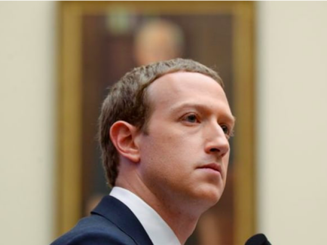 Tài sản của tỷ phú Facebook Zuckerberg bốc hơi 29 tỷ USD chỉ trong 1 ngày