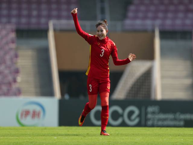 Chương Thị Kiều đánh đầu dũng mãnh, ĐT nữ Việt Nam tiến gần đến vé World Cup