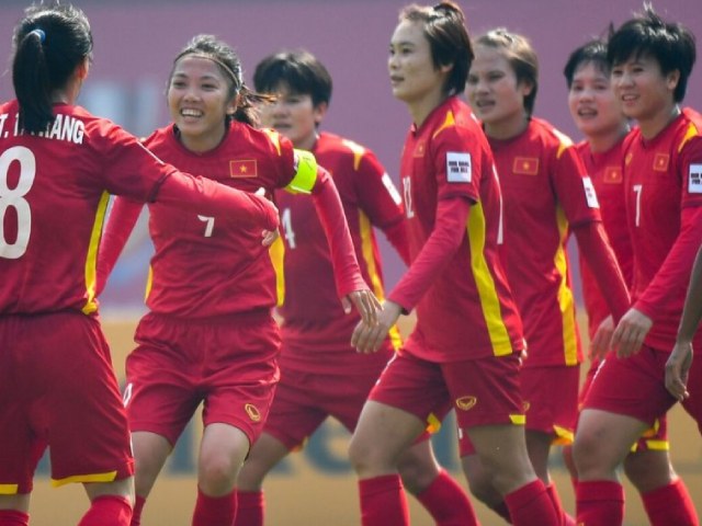 ĐT nữ Việt Nam đoạt vé World Cup, báo Trung Quốc ấn tượng vì khoảnh khắc ”độc”