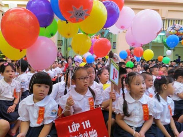 Học sinh lớp 1-6 ở Hà Nội đi học nửa ngày: Phụ huynh ”đau đầu” tìm cách xoay sở