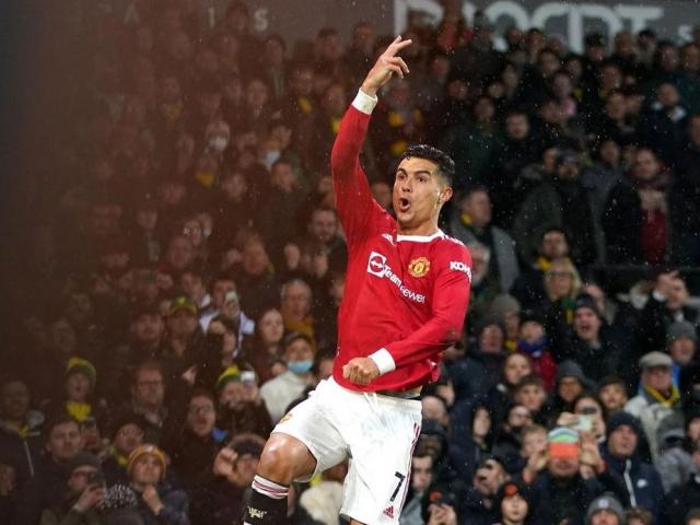 Lộ số tiền ”khủng” Ronaldo kiếm được từ Instagram, gấp 3 lần lương ở Manchester United