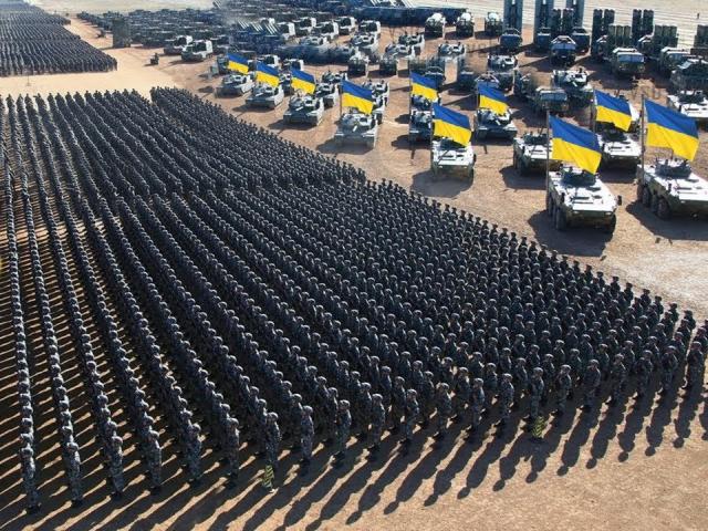 Quân đội Ukraine ”khủng” ra sao? Có thể chống chọi bao lâu nếu Nga tấn công?