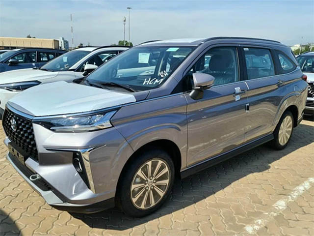 Lô xe Toyota Veloz và Avanza thế hệ mới có mặt tại Việt Nam