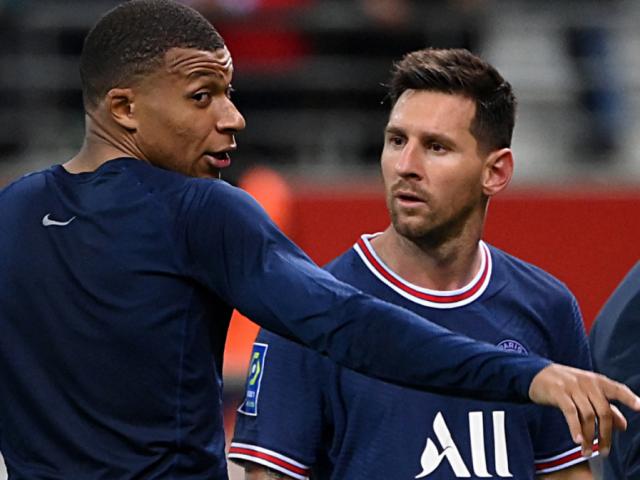 Messi cảnh báo PSG hiểm họa Cúp C1, xóa tan nghi ngờ bất hòa với Mbappe