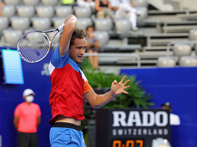 Video tennis Daniil Medvedev - Benoit Paire: 2 set chóng vánh, cứu break ngoạn mục (Mexico Open)