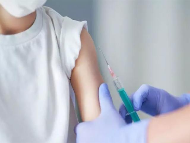 WHO giải đáp về việc tiêm vắc-xin COVID-19 cho trẻ từ 5-11 tuổi tại Việt Nam