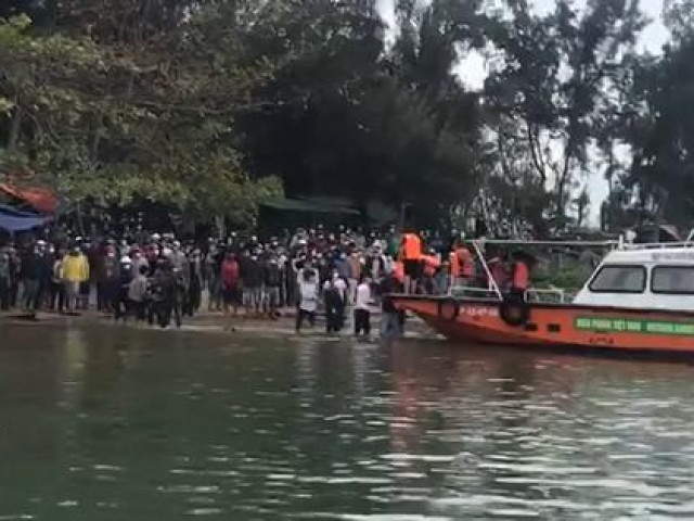 Chìm ca nô ở Quảng Nam, ít nhất 10 người chết