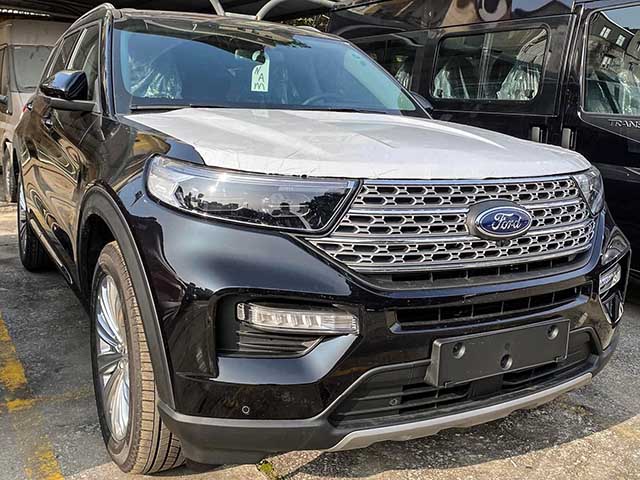 Cận cảnh Ford Explorer thế hệ mới tại đại lý, bị chênh giá vì lượng hàng về ít