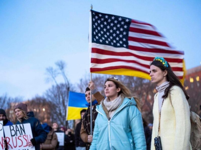 Mỹ hối thúc công dân rời Nga ngay lập tức