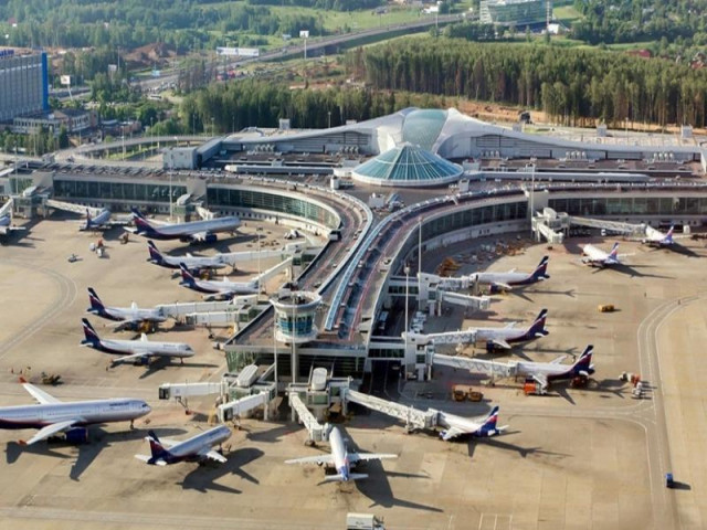 Moscow trả đũa, 'cấm cửa' máy bay từ 36 khu vực vào không phận Nga