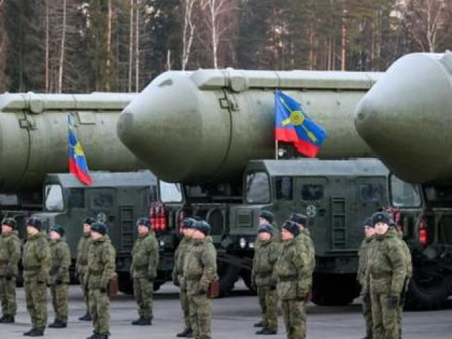 Bộ trưởng Quốc phòng Nga: Bộ ba hạt nhân đã sẵn sàng