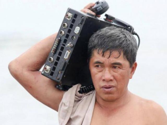 Đề nghị xử lý thuyền trưởng lấy thiết bị khỏi tàu gặp nạn ở Quảng Nam