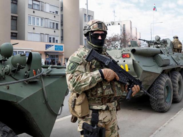 Quốc gia NATO không cho phép vũ khí ”chảy” qua lãnh thổ vào Ukraine