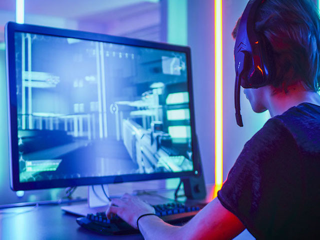 Game streaming ”bùng nổ”, lấy đi trung bình 3 giờ/ngày của người Việt