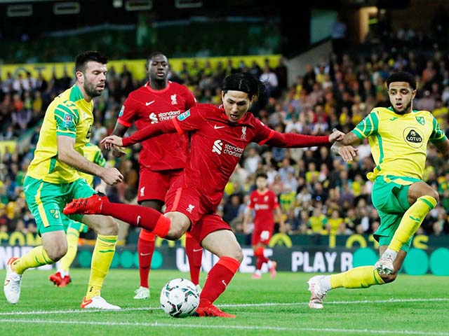 Kết quả bóng đá Liverpool - Norwich: Cú đúp Minamino, tứ kết thẳng tiến (FA Cup)