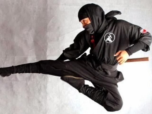 Sửng sốt bí mật Ninja Nhật: 3 ngày đi 563km, ”nhún nhẹ” qua tường 2m