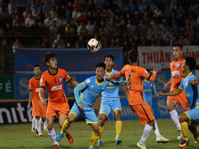 Đà Nẵng - Khánh Hòa: Kịch chiến thẻ đỏ, nghiệt ngã penalty phút 90