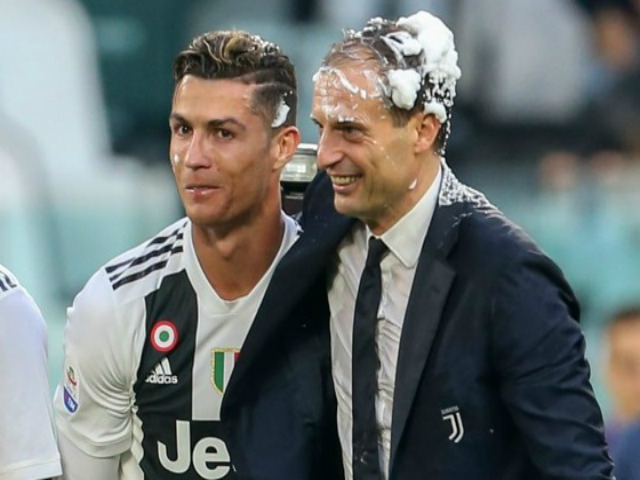 Juventus – Atalanta: Ronaldo “mở hội” chia tay HLV Allegri