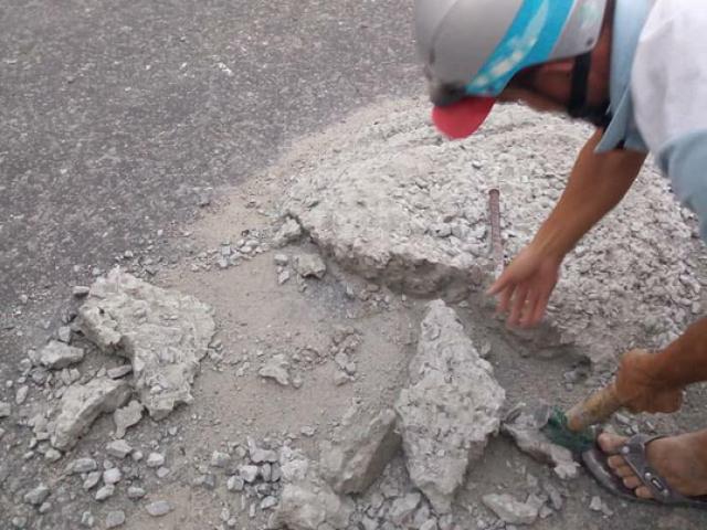 Vụ 2 thợ đá gây ”sốt” mạng xã hội: Do đơn vị quản lý đường chưa phát hiện kịp