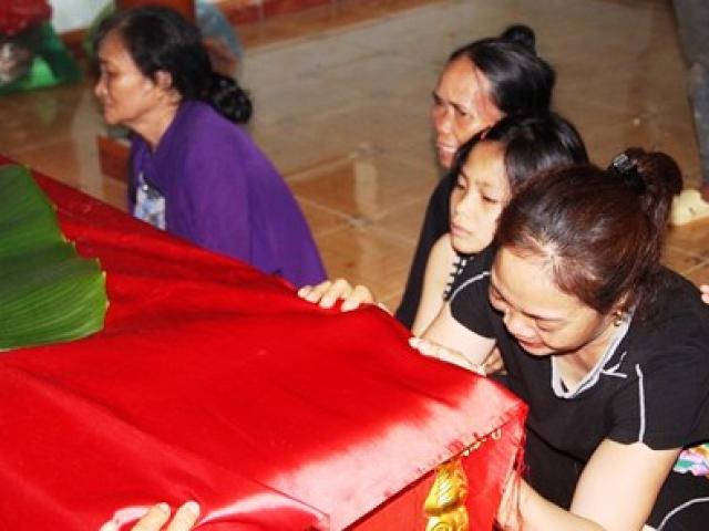 5 học sinh đuối nước ở Nghệ An: Đám tang vội vã nơi quê nghèo