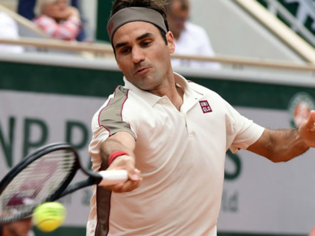Federer - Ruud: Thót tim loạt ”đấu súng” mãn nhãn