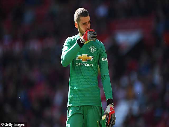 De Gea ”đe dọa” MU: Từ siêu anh hùng đến kẻ phản diện, bị Real cám dỗ