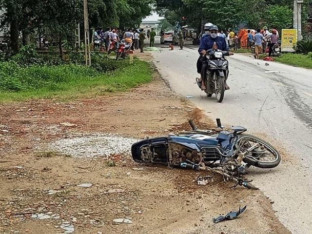 Đâm vào xe CSGT đang xử lý tai nạn giao thông, người đàn ông nguy kịch