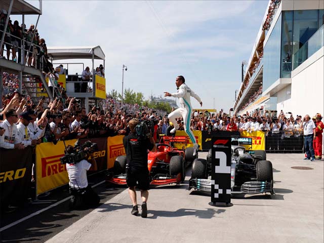 Đua xe F1: Chạm “thiên đường thứ 7”, Hamilton song hành Schumacher
