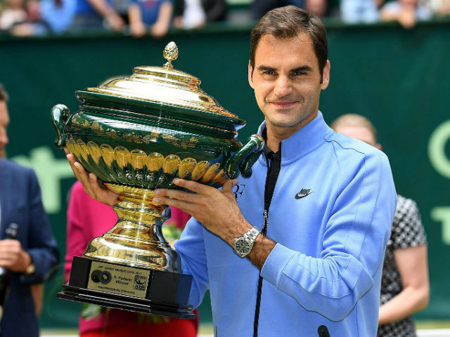 Rực lửa giải tiền Wimbledon: Vua Federer & kỳ tích ”siêu to khổng lồ”