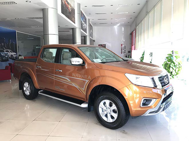 2019 Nissan Navara facelift  more payload more torque better suspension   Parkers