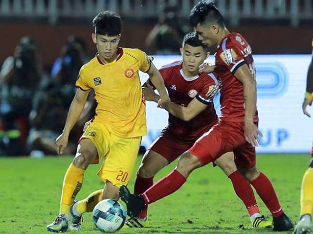 Đỉnh và đáy ở V-League