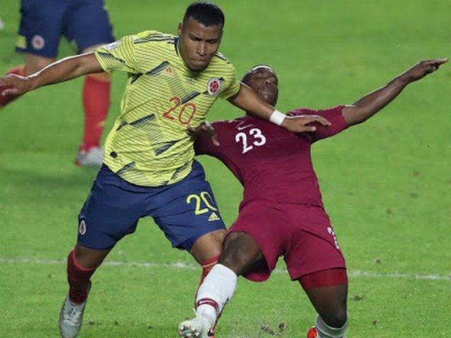 Colombia - Qatar: Siêu sao tỏa sáng, ”nín thở” vì VAR