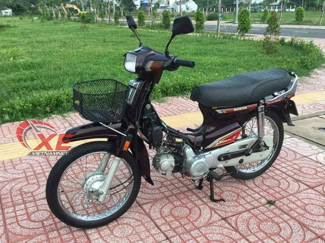 Dân chơi Hà Nội 'rã' Honda Dream Thái 180 triệu bán phụ tùng