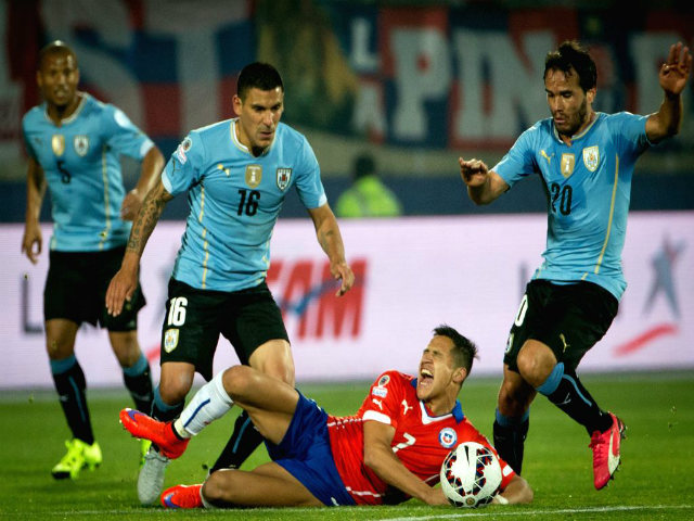 Trực tiếp bóng đá Chile - Uruguay: ”Nhà vua” quyết thắng giữ ngôi đầu