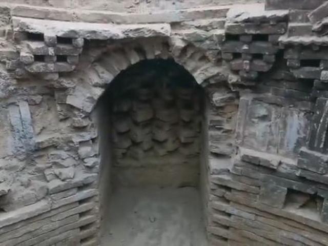 Đang đi làm ruộng, vô tình phát hiện cổ mộ hơn 1.000 năm