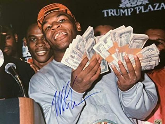 Mike Tyson phá sạch 400 triệu USD: Cho tỷ đồng vào máy giặt