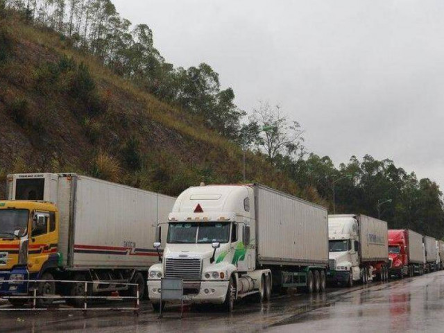 Trung Quốc siết chặt biên giới, Việt Nam tồn gần 1.700 xe hàng tại cửa khẩu
